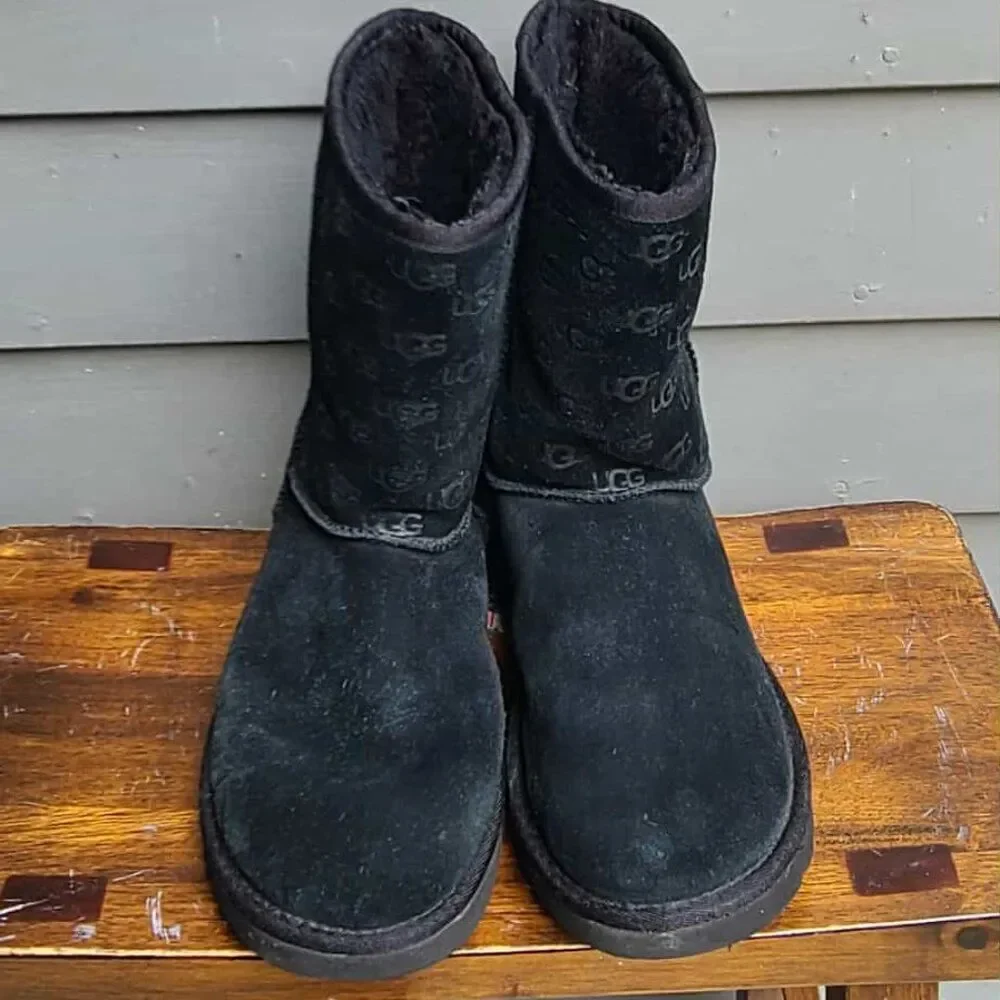UGG Black Suede Logo Print Classic Boot size 9